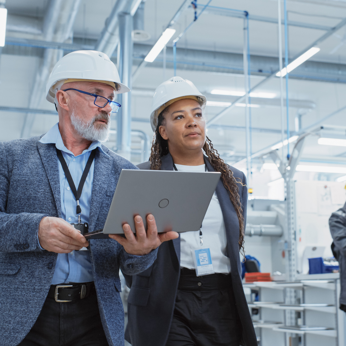 3. Employees using an electronic tablet (connected object) in their organization.